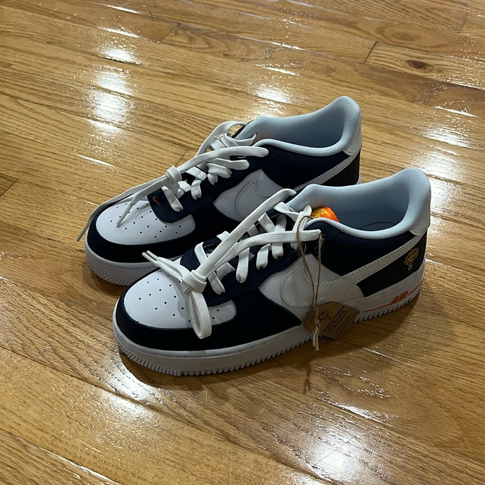 NWBox NIKE Air Force 1 Low LV8 BG